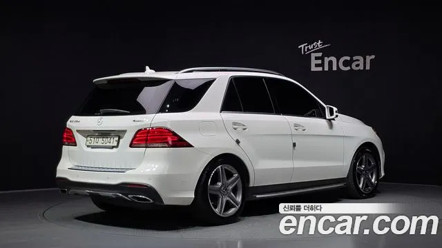 Mercedes-Benz GLE 2018 thumb 2
