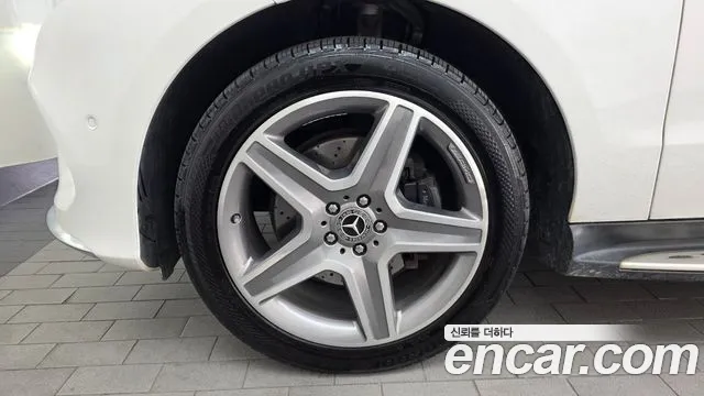 Mercedes-Benz GLE 2018 thumb 5