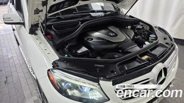 Mercedes-Benz GLE 2018 thumb 6
