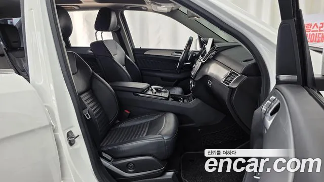 Mercedes-Benz GLE 2018 thumb 11