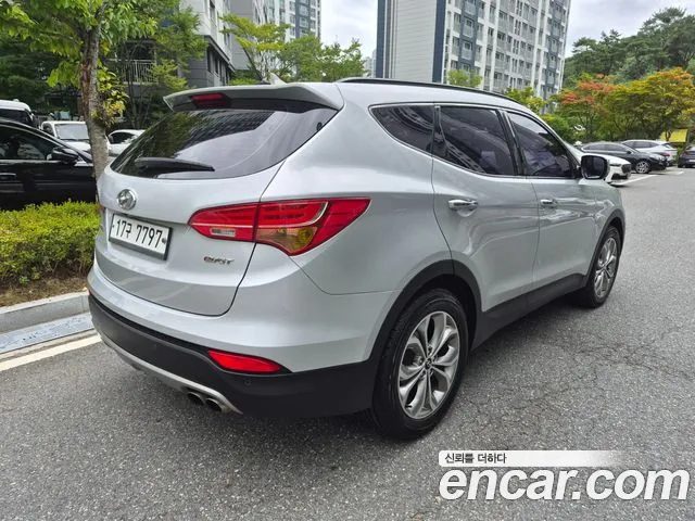 Hyundai Santa Fe 2013 thumb 4