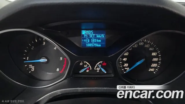 Ford Focus 2015 thumb 8