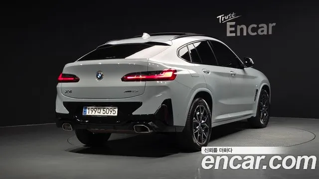 BMW X4 2023 thumb 2