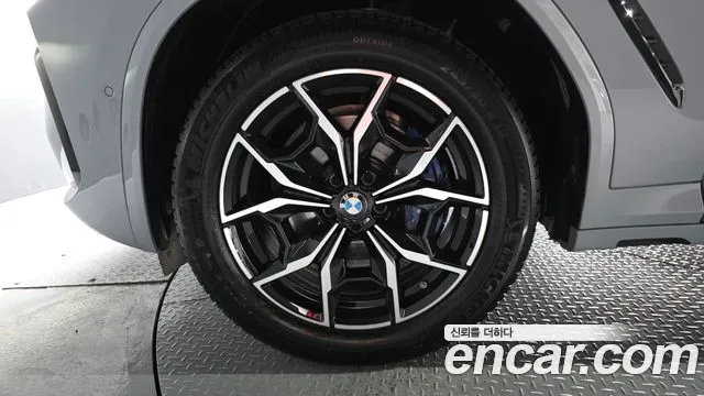 BMW X4 2023 thumb 5