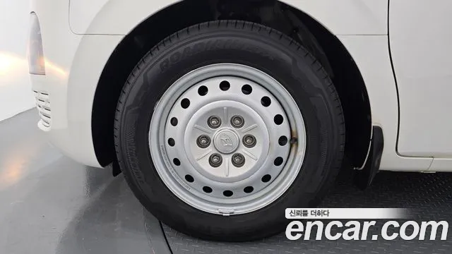 Hyundai Staria 2021 thumb 5