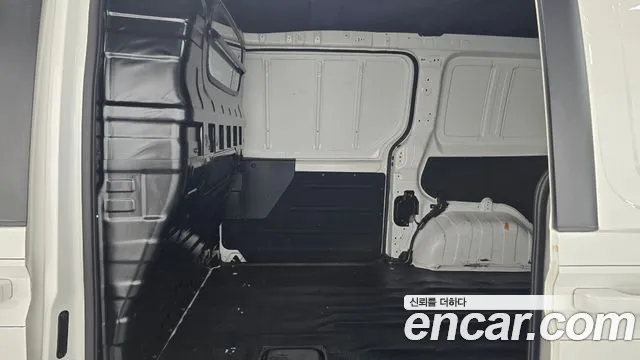 Hyundai Staria 2021 thumb 12