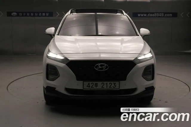 Hyundai Santa Fe 2018 thumb 3