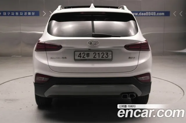 Hyundai Santa Fe 2018 thumb 4
