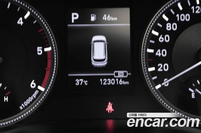 Hyundai Santa Fe 2018 thumb 8