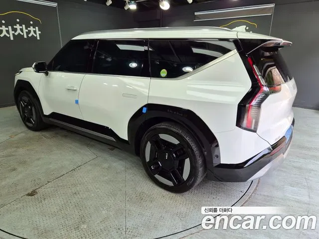 Kia EV9 2023 thumb 4