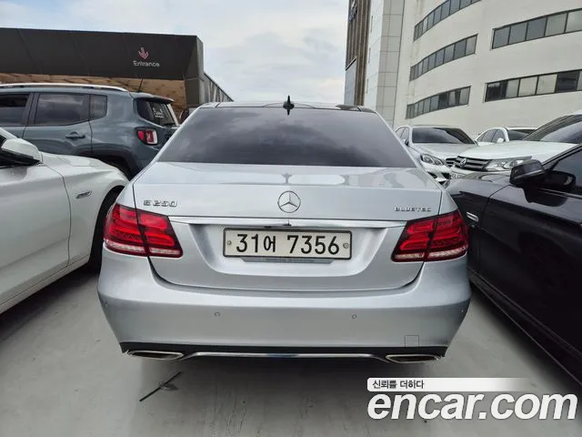 Mercedes-Benz E-Класс 2015 thumb 4