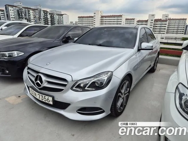 Mercedes-Benz E-Класс 2015 thumb 11