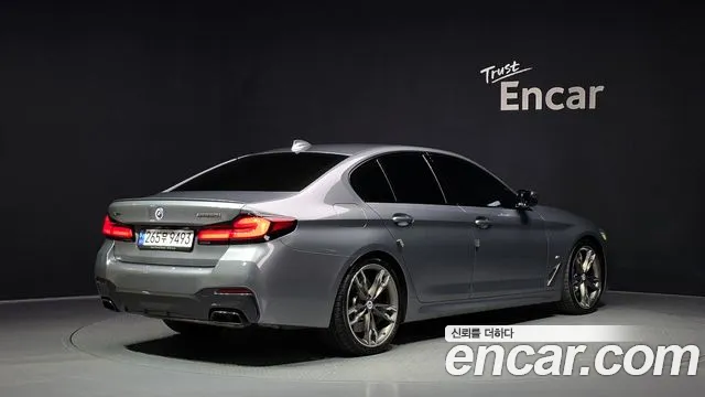 BMW 5 серии 2022 thumb 2