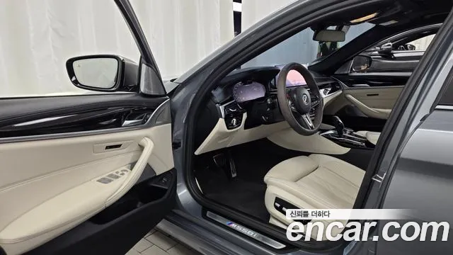 BMW 5 серии 2022 thumb 10