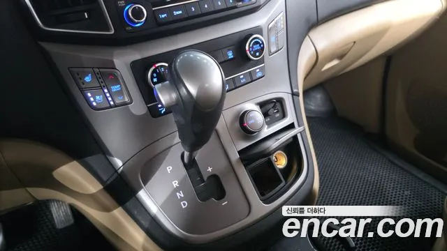 Hyundai Starex 2019 thumb 9