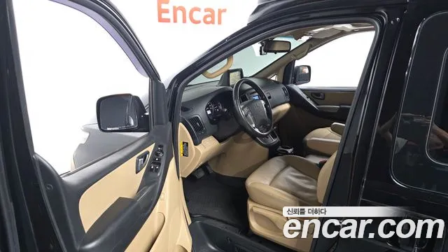 Hyundai Starex 2019 thumb 10