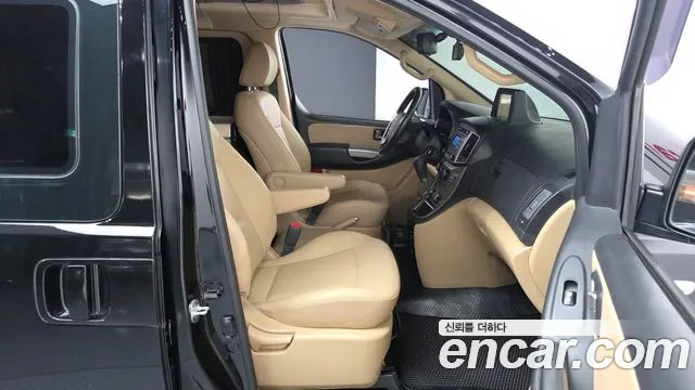 Hyundai Starex 2019 thumb 12
