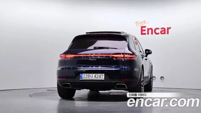 Porsche Macan 2021 thumb 3
