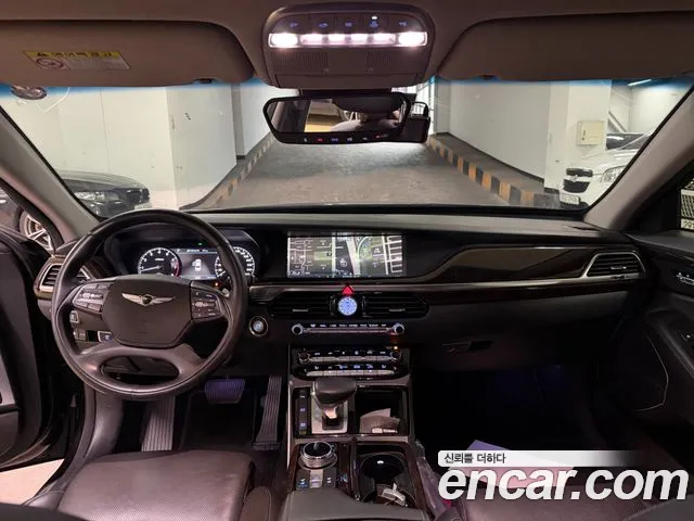 Genesis G90 2018 thumb 8