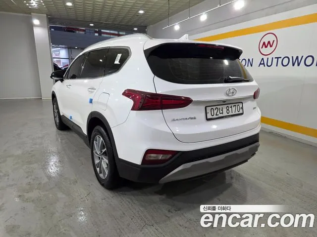 Hyundai Santa Fe 2019 thumb 3