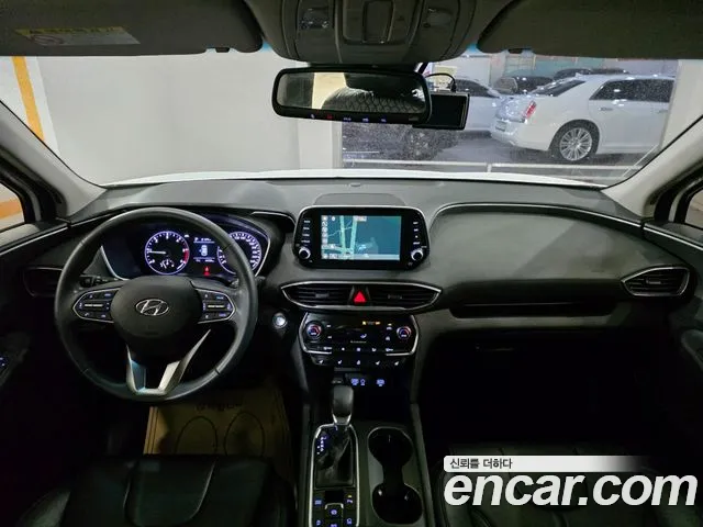 Hyundai Santa Fe 2019 thumb 9