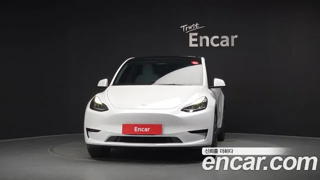 Tesla Model Y 2023 thumb 3