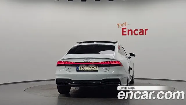Audi A7 2022 thumb 3