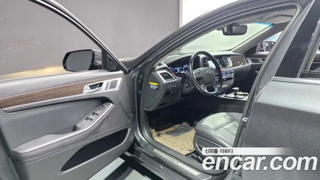 Genesis G80 2019 thumb 10