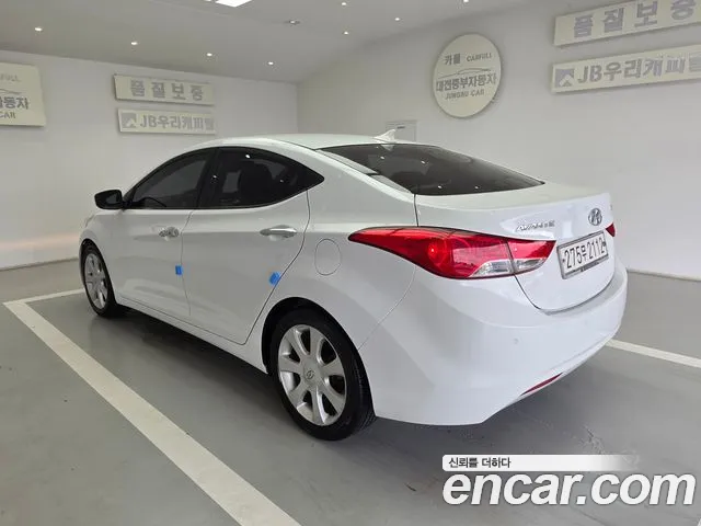 Hyundai Avante 2011 thumb 2