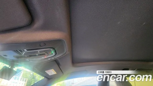 Audi Q8 2021 thumb 9