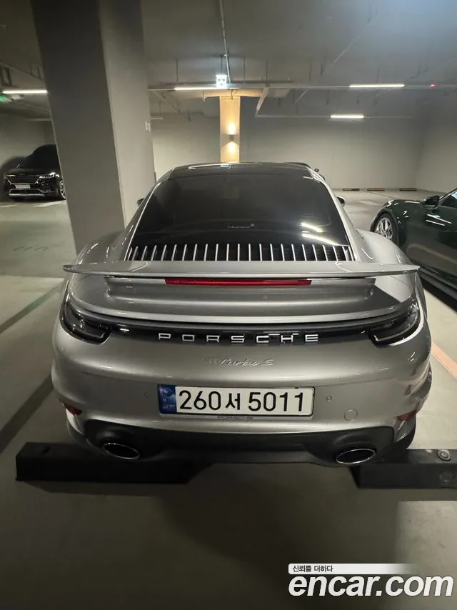 Porsche 911 2022 thumb 5