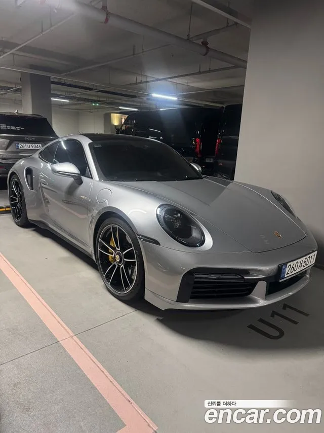 Porsche 911 2022 thumb 6