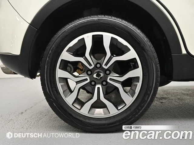 KG_Mobility_Ssangyong KORANDO 2016 thumb 5