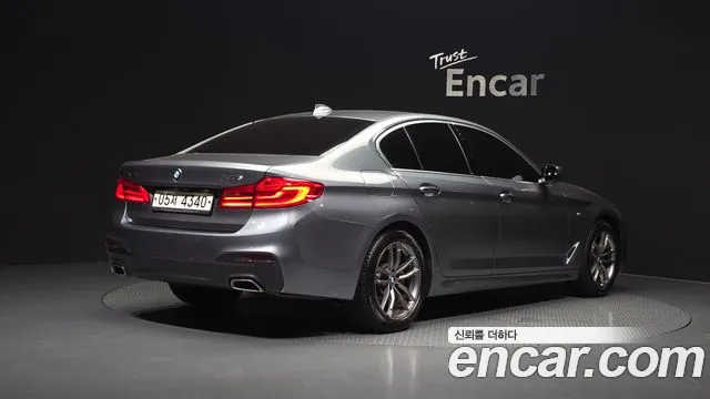 BMW 5 серии 2017 thumb 2