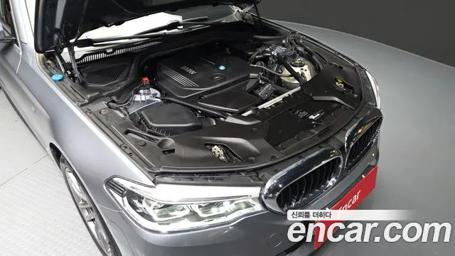 BMW 5 серии 2017 thumb 6