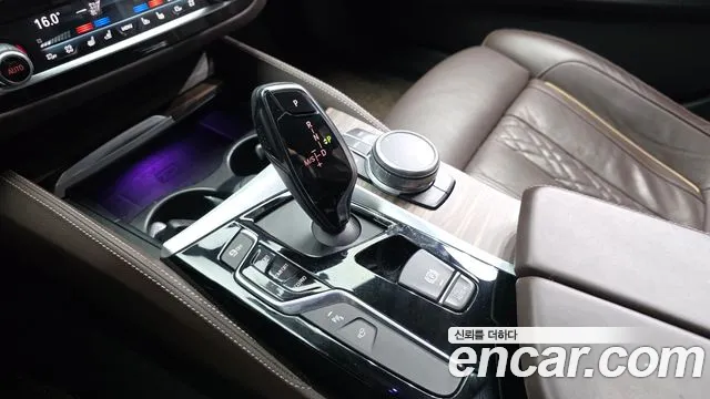 BMW 5 серии 2017 thumb 9