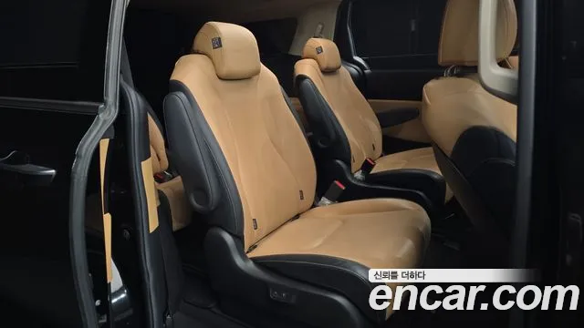 Kia Carnival 2020 thumb 11
