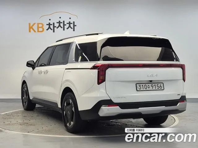 Kia Carnival 2024 thumb 3