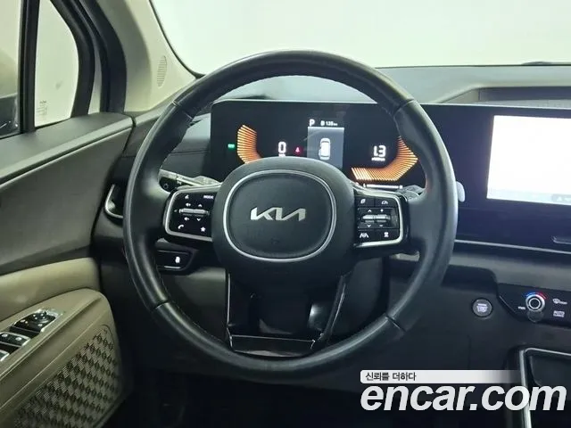 Kia Carnival 2024 thumb 8