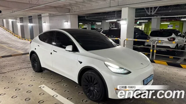 Tesla Model Y 2022 thumb 6