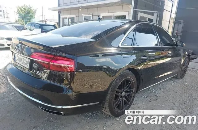 Audi A8 2014 thumb 8
