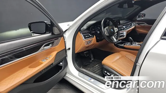 BMW 7 серии 2019 thumb 10