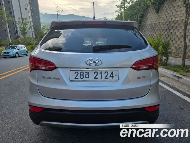 Hyundai Santa Fe 2012 thumb 4
