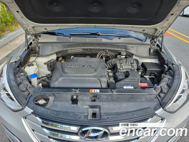 Hyundai Santa Fe 2012 thumb 6