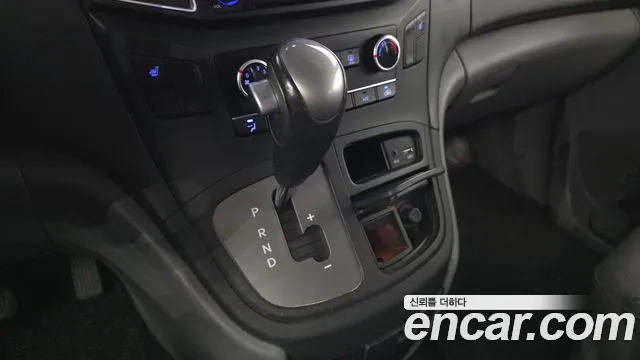 Hyundai Starex 2019 thumb 8