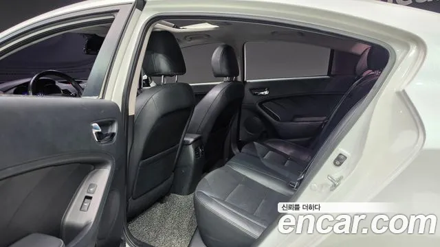 Kia K3 2015 thumb 11