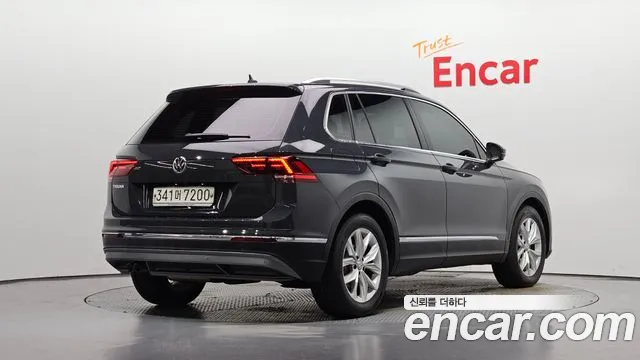 Volkswagen Tiguan 2020 thumb 2