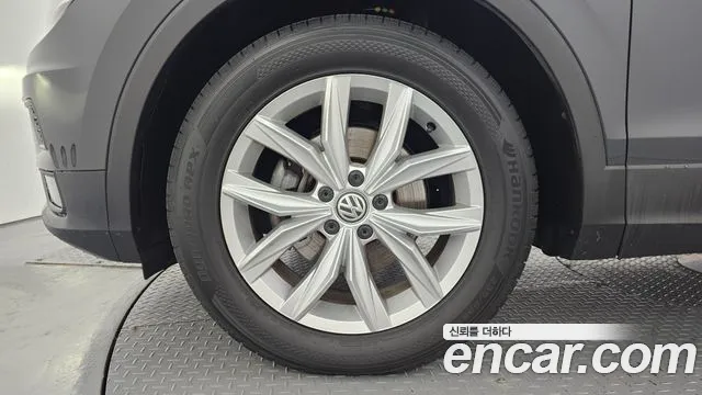 Volkswagen Tiguan 2020 thumb 5