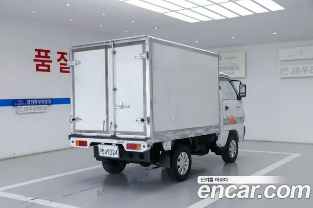Chevrolet labo 2011 thumb 4
