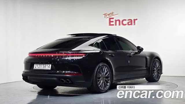 Porsche Panamera 2025 thumb 2